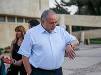 Либерман о поездке Нетаниягу в Сочи: