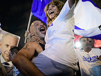 Акция в поддержку Нетаниягу около дома Мандельблита. Фоторепортаж