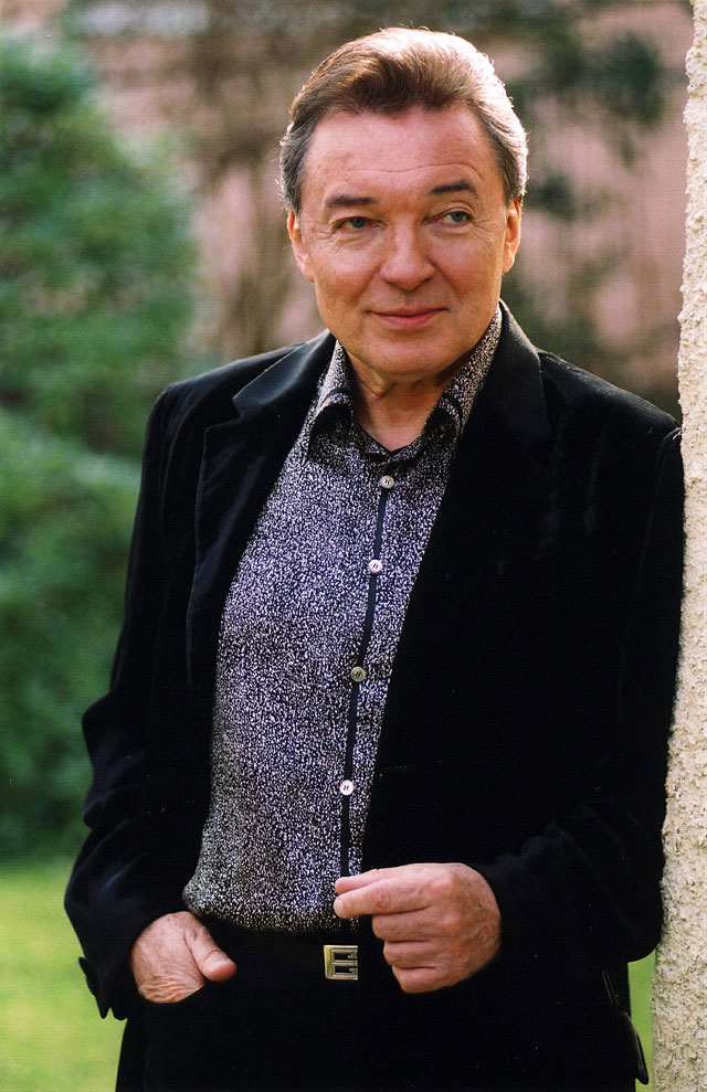 2002-й 2002-й