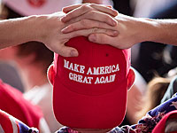 Посетитель ресторана в Калифорнии избит за бейсболку с девизом Трампа