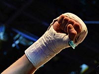 Кикбоксинг. 19-летняя француженка начала карьеру с эффектного нокаута. Украинец и белорусы победили