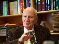 В возрасте 94 лет умер Меир Шамгар, бывший председатель Верховного суда Израиля