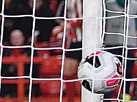 Чемпионат Норвегии. Вратарь забил потрясающий гол со штрафного