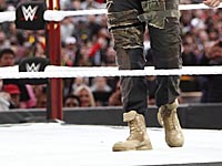 Мексиканский рестлер  сломал позвоночник, исполняя