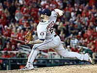 Болельщицам, обнажившим грудь во время матча, запрещено посещать игры MLB