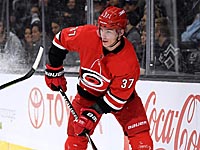 19-летний россиянин забросил уникальный гол и стал рекордсменом НХЛ