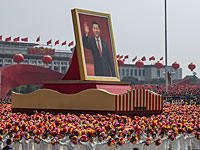 На фоне торговой войны с Америкой китайцев обязали носить