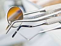 Израильтяне старше 80 лет получили право на реконструктивную стоматологию по субсидированным ценам