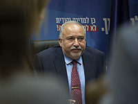 Либерман предъявил ультиматум Нетаниягу и Ганцу