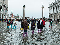 Наводнение в Венеции, полностью затоплен исторический центр города