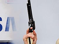 Преступник открыл стрельбу на матче по американскому футболу. Ранены два человека