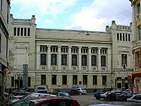 Московскому театру 