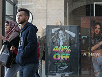 В первые три часа 