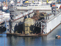 В Севастополе затонул плавучий док со списанной подлодкой Б-380