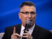 Саар потребовал отложить трансляцию сериала о Нетаниягу до окончания праймериз