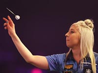 Чемпионат мира по дартсу. Впервые в мужском турнире женщина победила мужчину