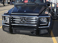 Двое москвичей сбросили с вертолета Mercedes Gelandewagen. ВИДЕО