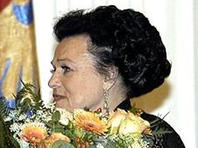 Серьги Людмилы Зыкиной ушли с молотка за 2,3 млн рублей