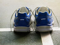 Украинка пыталась провезти в Израиль наркотики, спрятав их в кроссовках