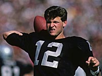 Умер известный футболист