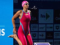 Легендарная российская пловчиха порадовала поклонников фотографией в эффектном купальнике