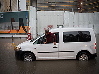На въезде в Холон перекрыто движение транспорта в связи с затоплением