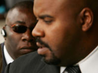 The Times: Богачи из России и с Ближнего Востока нанимают телохранителей на роль нянь для своих детей