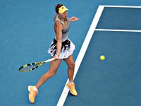 Окленд. Каролина Возняцки и Серена Уильямс вышли в полуфинал