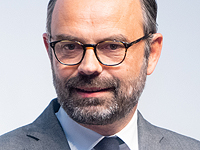 Повышение пенсионного возраста во Франции отменено