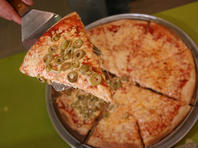 Мэр Лода высказался против рекламы некошерной кухни на телевидении