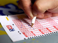 Стефан Мендель, выигравший в лото 14 раз, возвращается в Израиль, чтобы опротестовать приговор