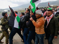 Манифестации против 