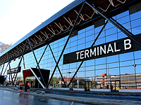 Житель Хабаровска бросил детей в аэропорту: у него нет денег