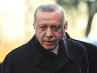 Эрдоган прибыл в Киев и приветствовал караул лозунгом