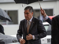 Туркменских бюджетников обязали