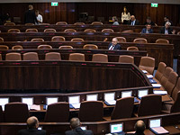 Замершие опросы и намеки Либермана. Итоги политической недели