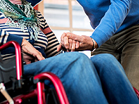 Пожилые супруги из Британии покончили с собой