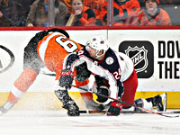 Давид против Голиафа. Версия НХЛ. Натан Гербе разделался с противником, который выше его на 30 см