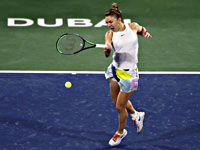 Теннис. В финале турнира в Дубае сыграют Елена Рыбакина и Симона Халеп