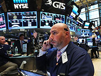 Цены на нефть впервые за год опустились ниже 50 долларов за баррель