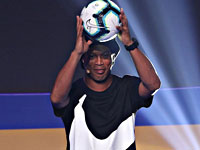 Роналдиньо арестован за использование фальшивого паспорта