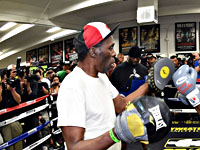 Умер бывший чемпион мира по боксу, дядя Флойда Мейвезера