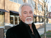 Умер Кенни Роджерс, американский певец и киноактер, звезда музыки кантри