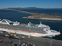 Двое бывших пассажиров круизного лайнера Grand Princess умерли от коронавируса