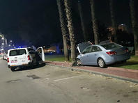 В Ашкелоне легковой автомобиль врезался в дерево. Водитель погиб