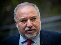 Либерман заявил, что Лицман не должен остаться главой минздрава