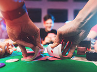 В Иерусалиме полиция оштрафовала игравших в азартные игры и нарушавших карантин