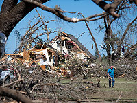 Жертвами торнадо на юге США стали десятки людей