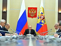 Путин объявил о переносе парада Победы: новая дата не названа