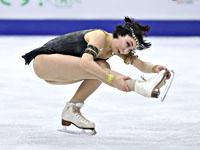 Российская фигуристка поделилась эротической фотографией и пожаловалась, что подушка уже маловата